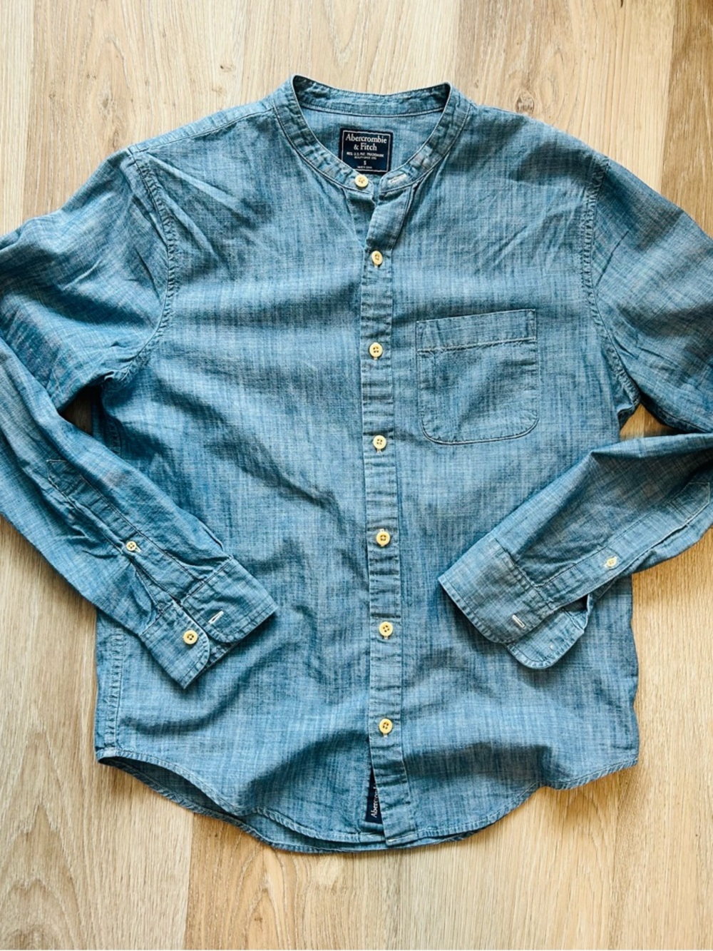 Abercrombie & Fitch Men's Light Blue Chambray Band-Collar Shirt
